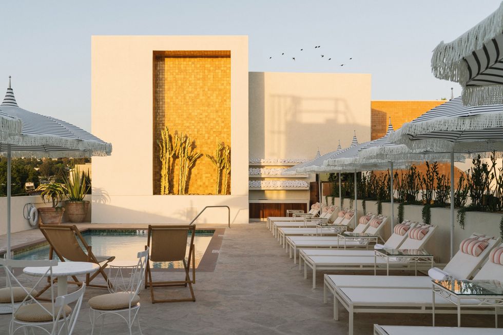 Silver Lake Pool & Inn Where To stay in LA