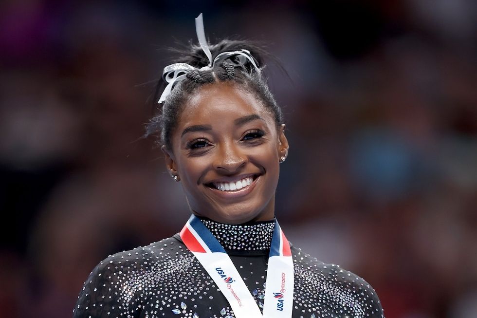 simone biles pizza