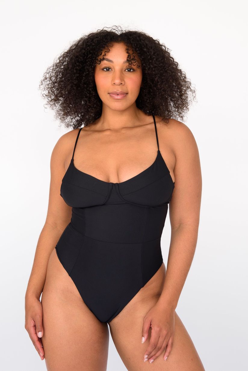The 15 Best One Piece Bathing Suits For A Confidence Boost - Brit + Co
