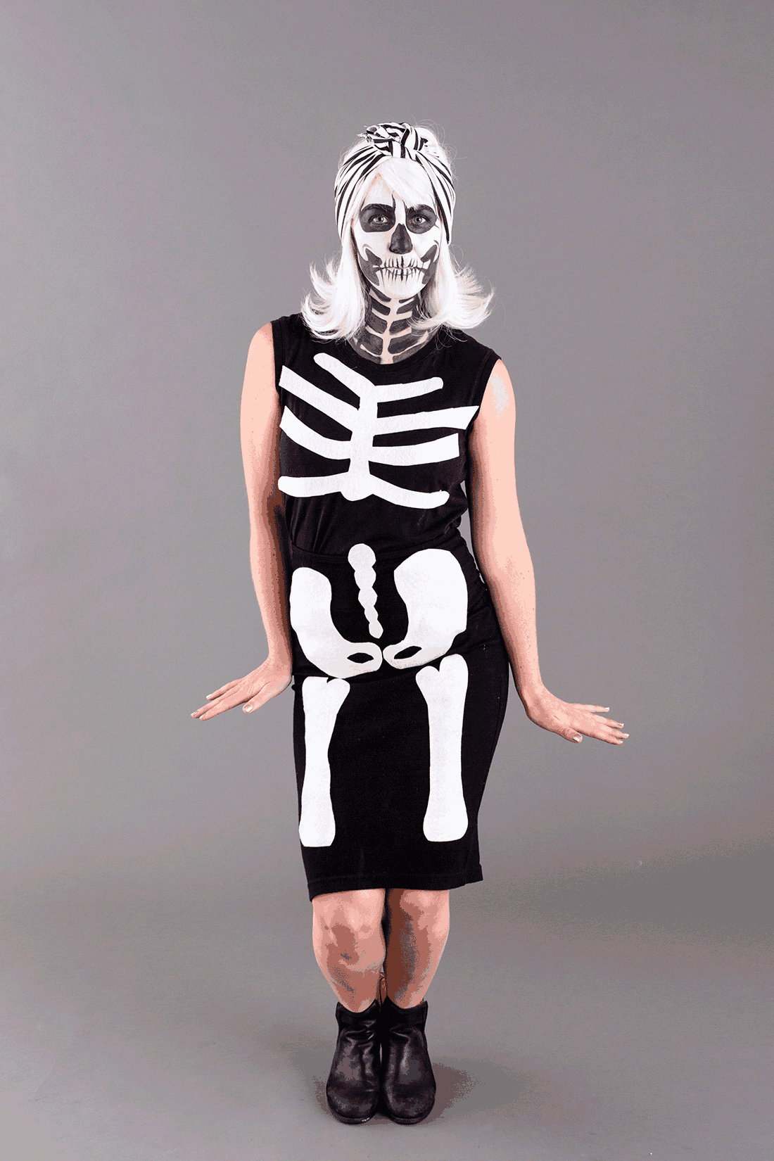 SkeletonHalloweenCostumeGIF2