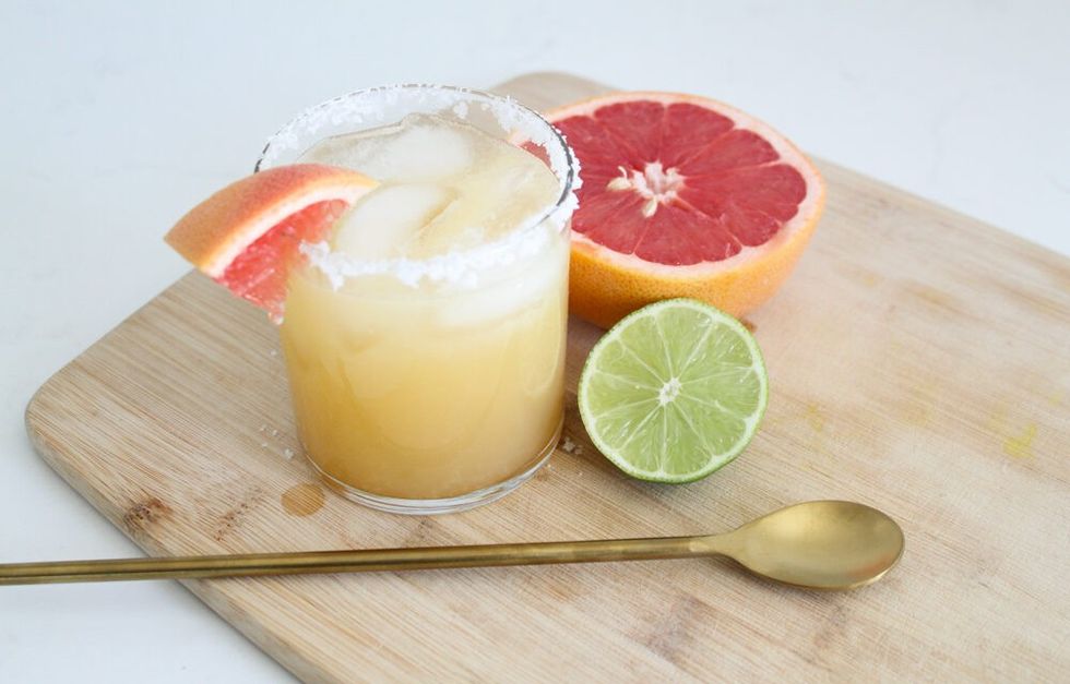Skinny Grapefruit Margarita healthy cocktail recipe