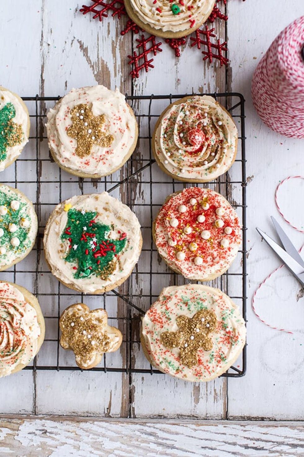 Slice 'n' Bake Vanilla Bean Sugar Cookies + Whipped Buttercream Frosting