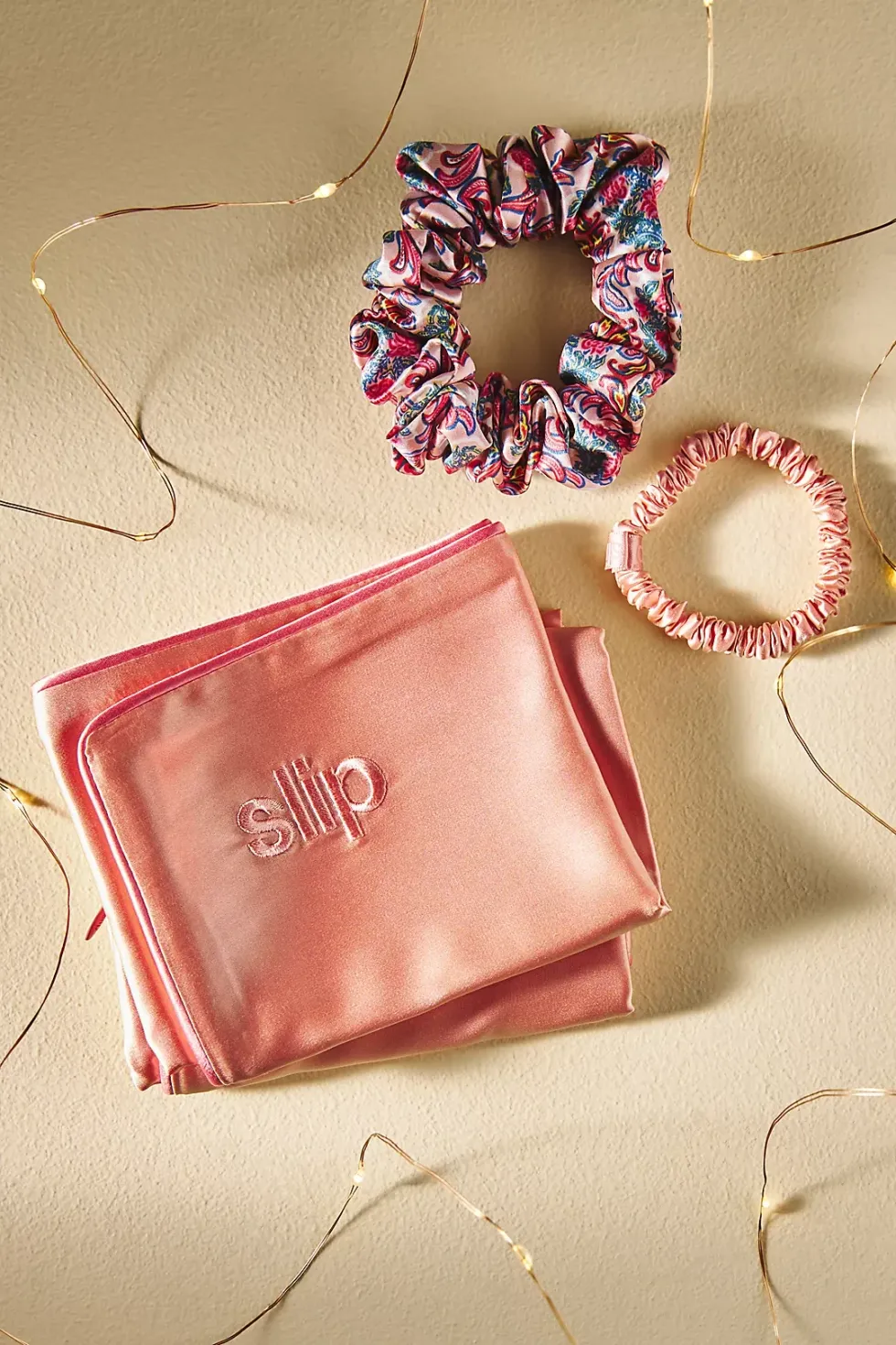Slip Chelsea Queen Pillowcase and Scrunchie Gift Set