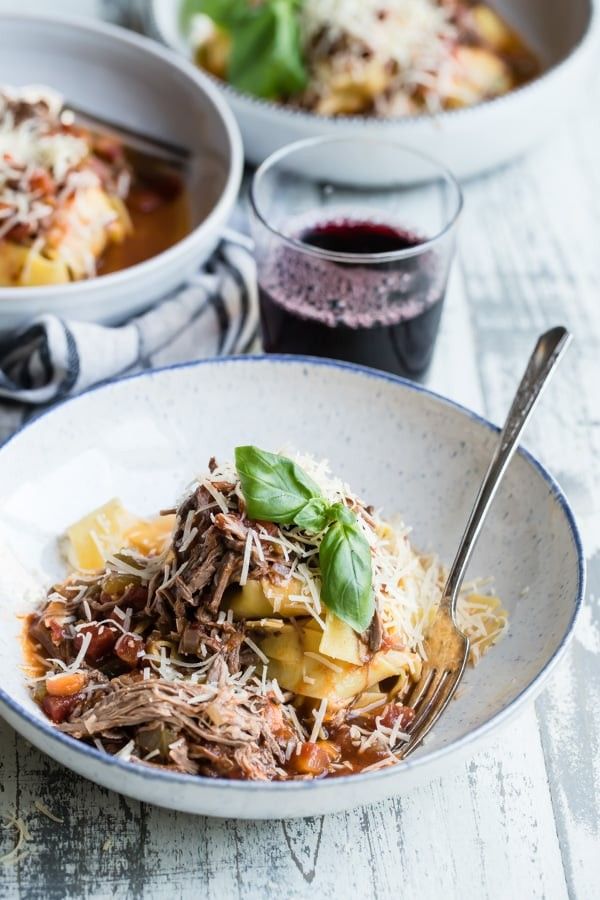 slow cooker beef ragu with pappardelle