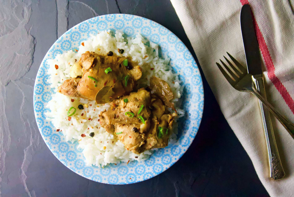 This Slow Cooker Chicken Adobo Recipe Will Get You Through The Last ...