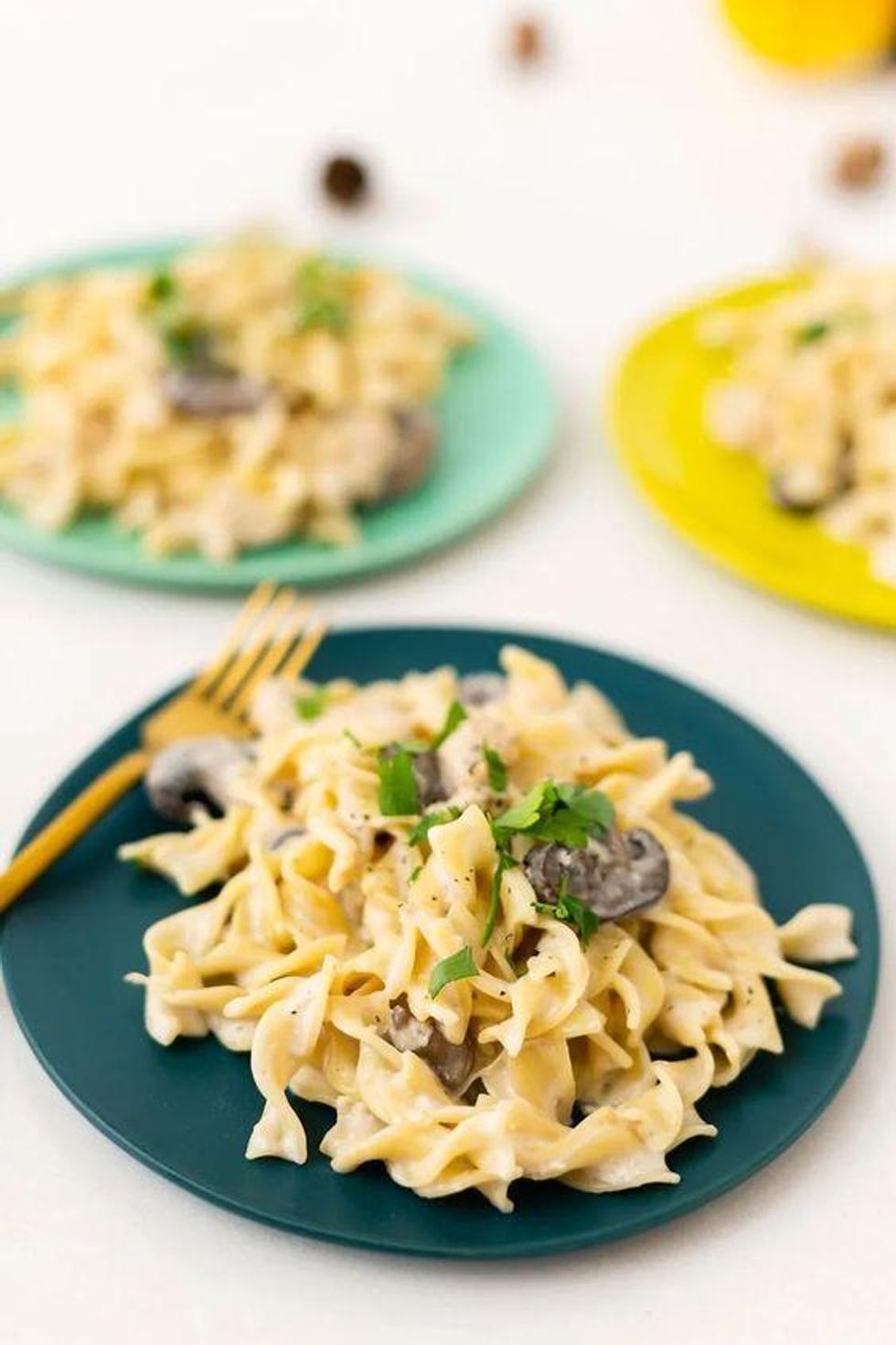 Slow Cooker Chicken and Mushroom Stroganoff