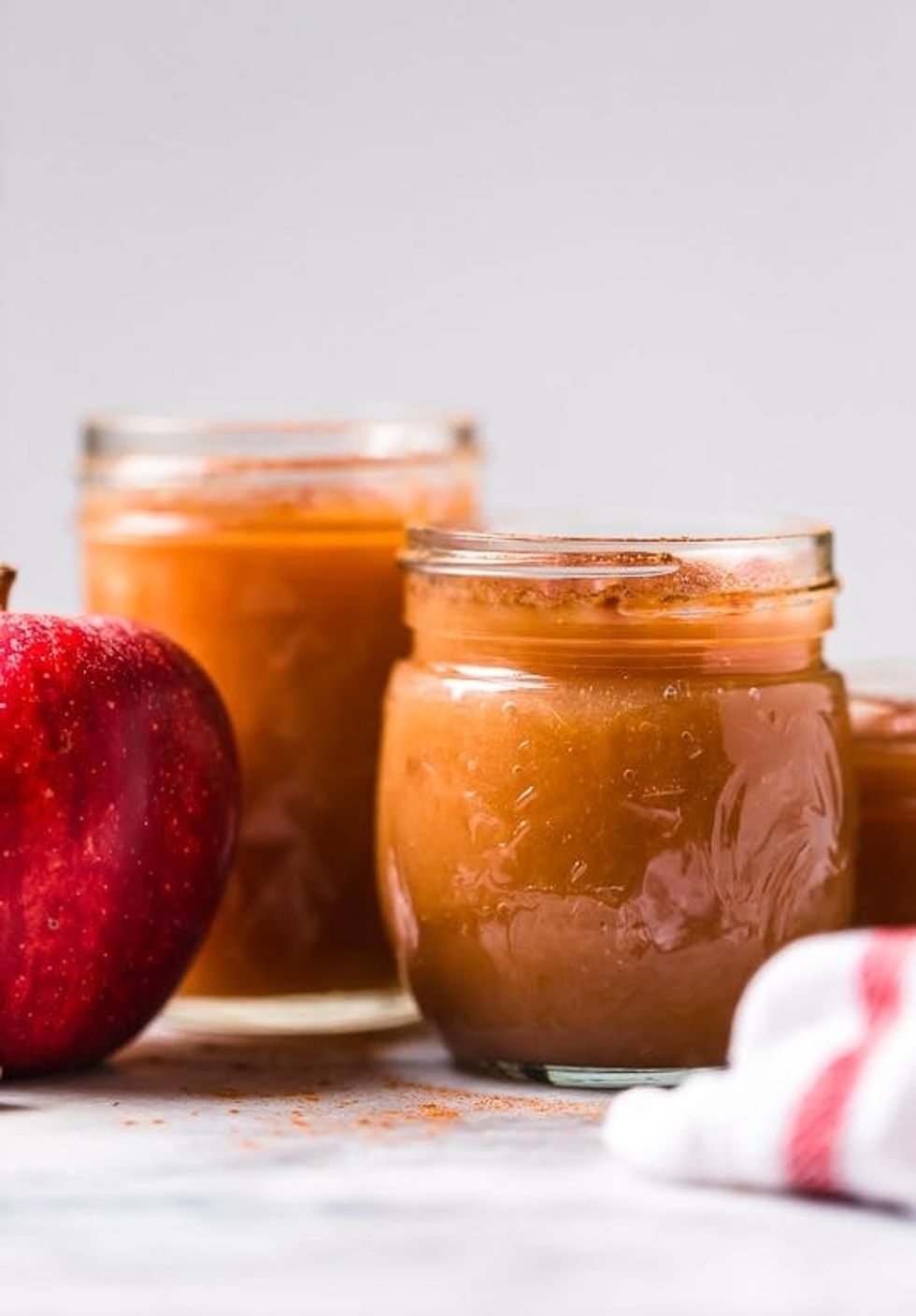 Slow cooker crockpot apple sauce