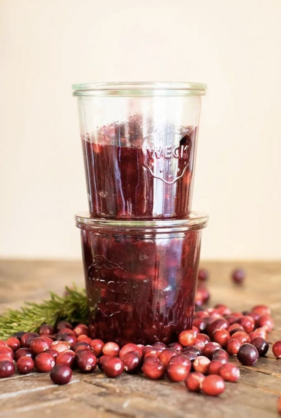 Slow cooker crockpot cranberry sauce