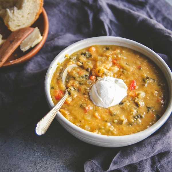 Slow Cooker Lentil and Vegetable Soup