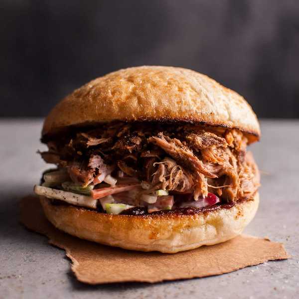 Slow Cooker Pulled Pork Sandwich with Apple Slaw