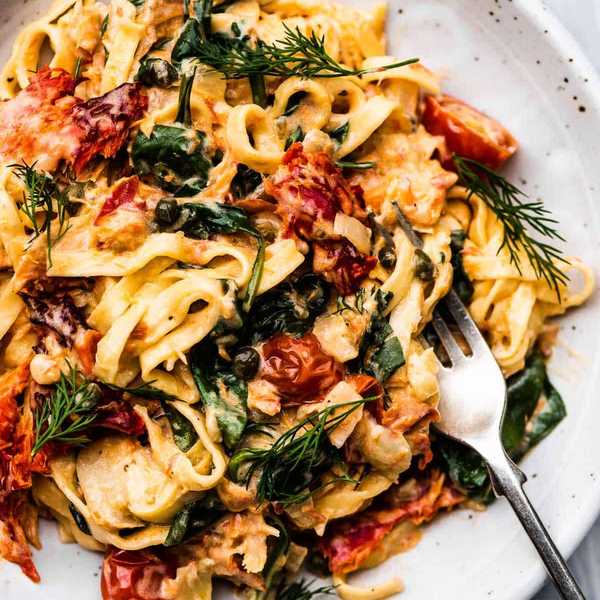 smoked salmon pasta
