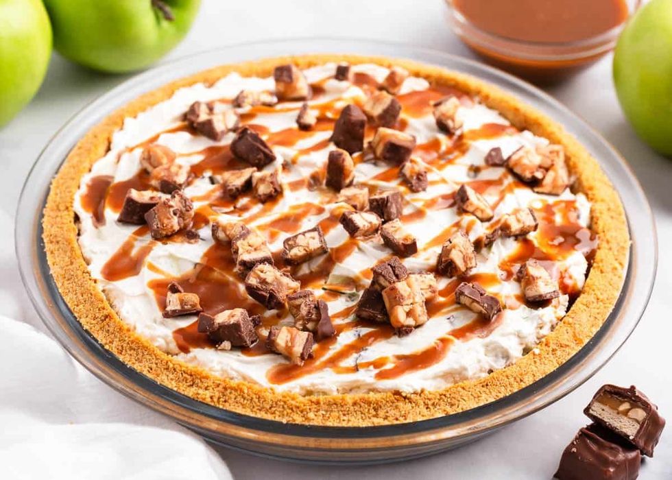 Snickers Caramel Apple Pie