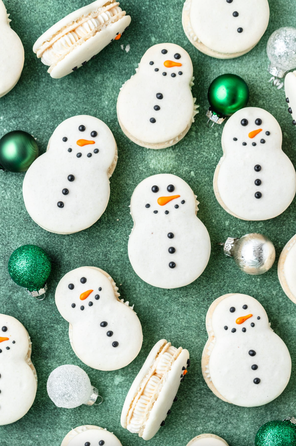 snowman macarons