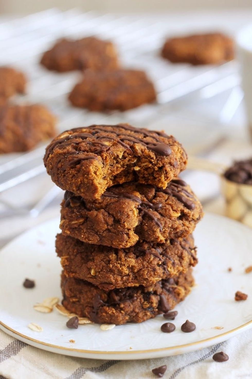 Soft Pumpkin Oatmeal Cookies