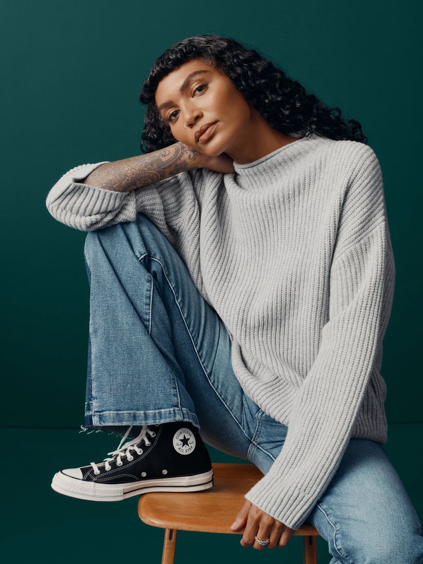 New Gap Fall Fashion Line And Celebrity Campaign For 2023 - Brit + Co
