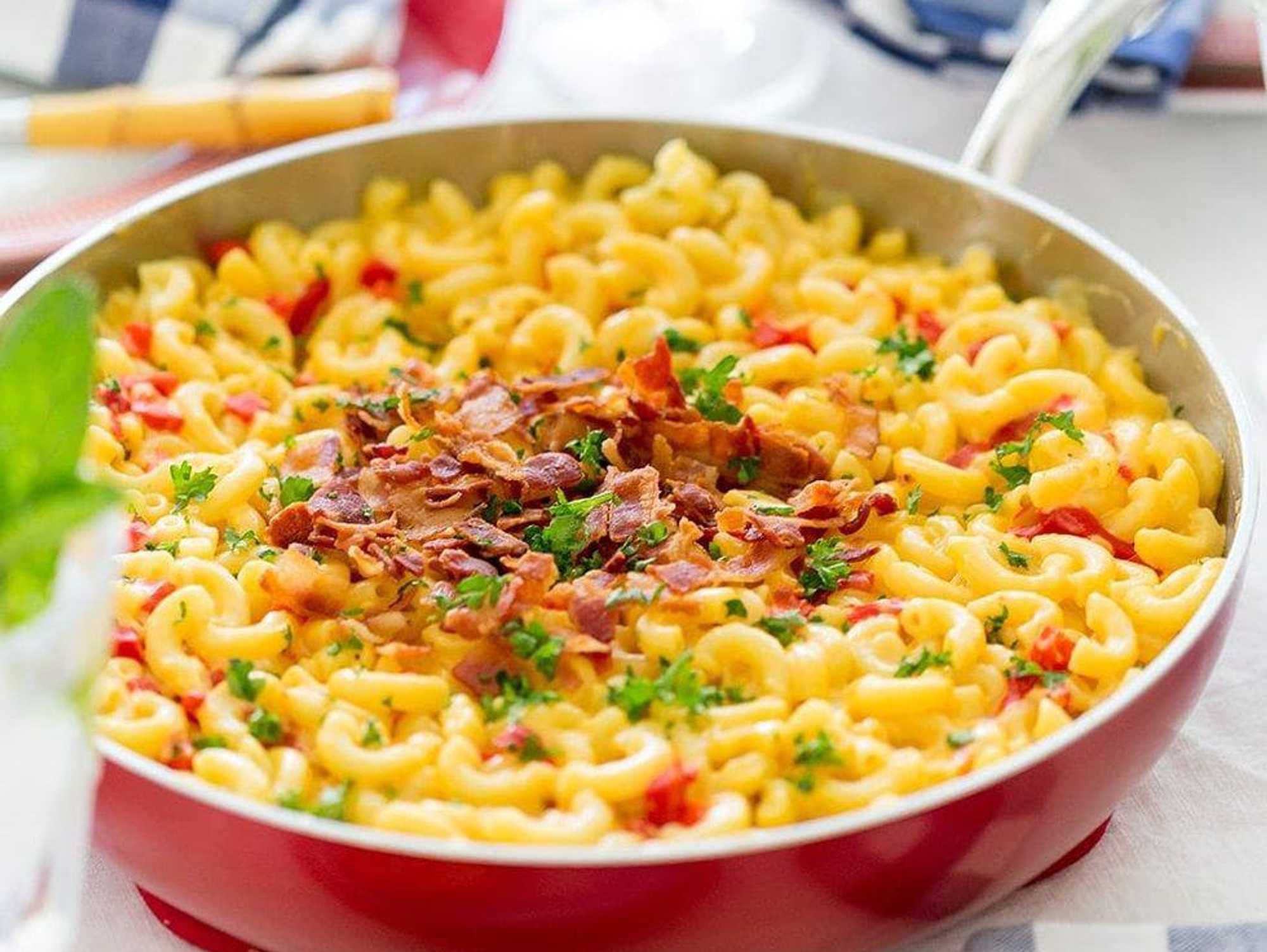 Southern Skillet Pimento Mac and Cheese
