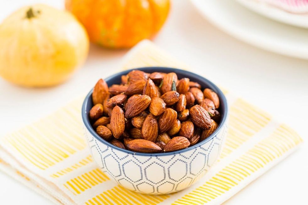 spicyalmonds_tablescape