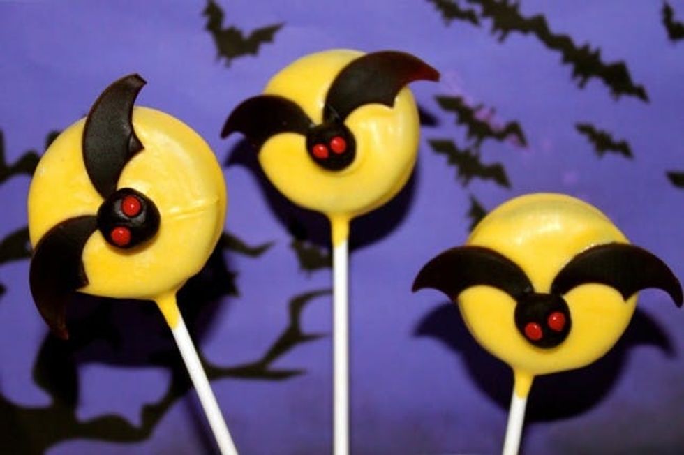 Spooky Bat Oreo Pops