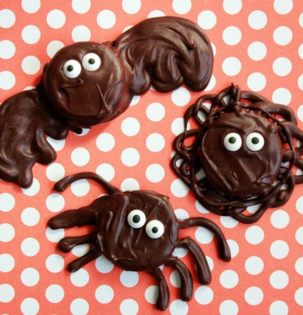 Spooky Chocolate-Covered Oreo Creatures