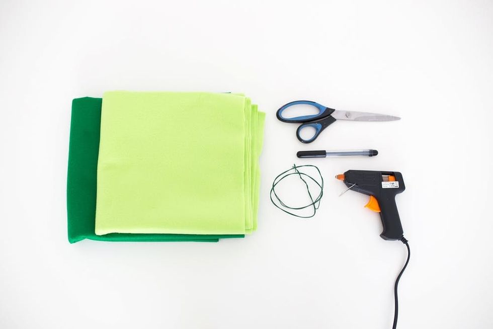 St Patrick Clover Crown_0000