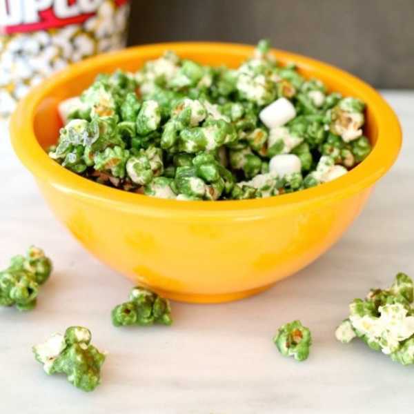 St. Patrick\u2019s Day Caramel Corn