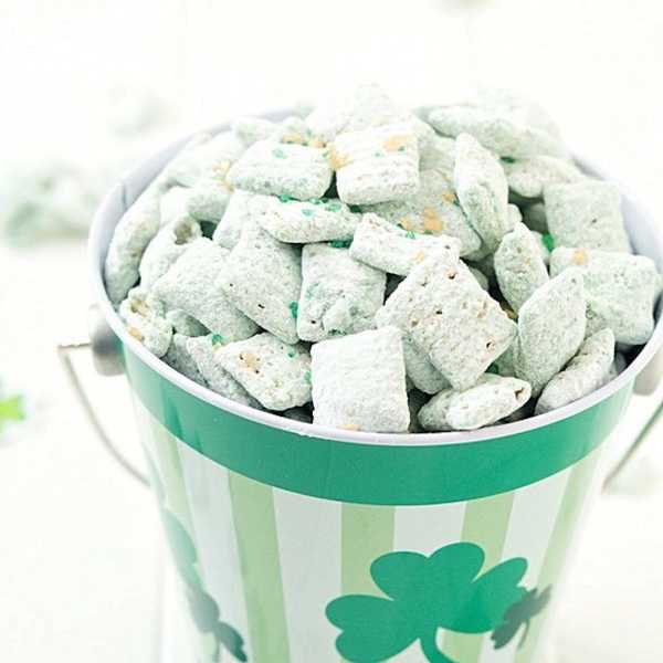 St. Patrick\u2019s Day Puppy Chow