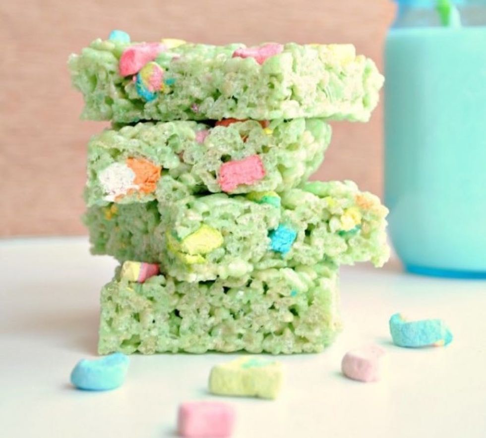 St. Patrick\u2019s Day Rice Krispie Treats With Lucky Charms Marshmallows