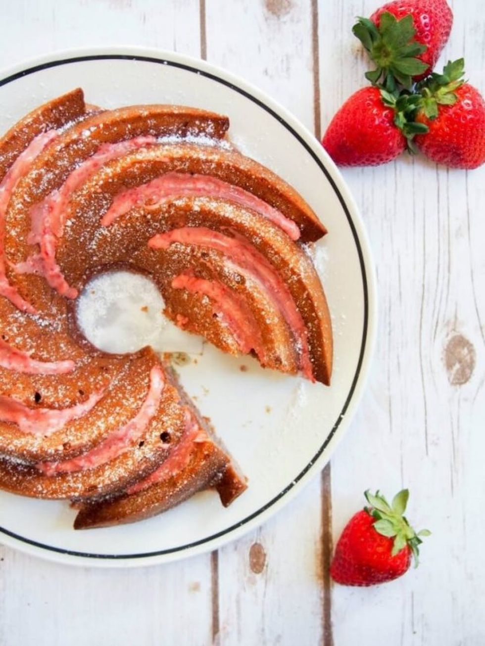 strawberry-bundt-cake
