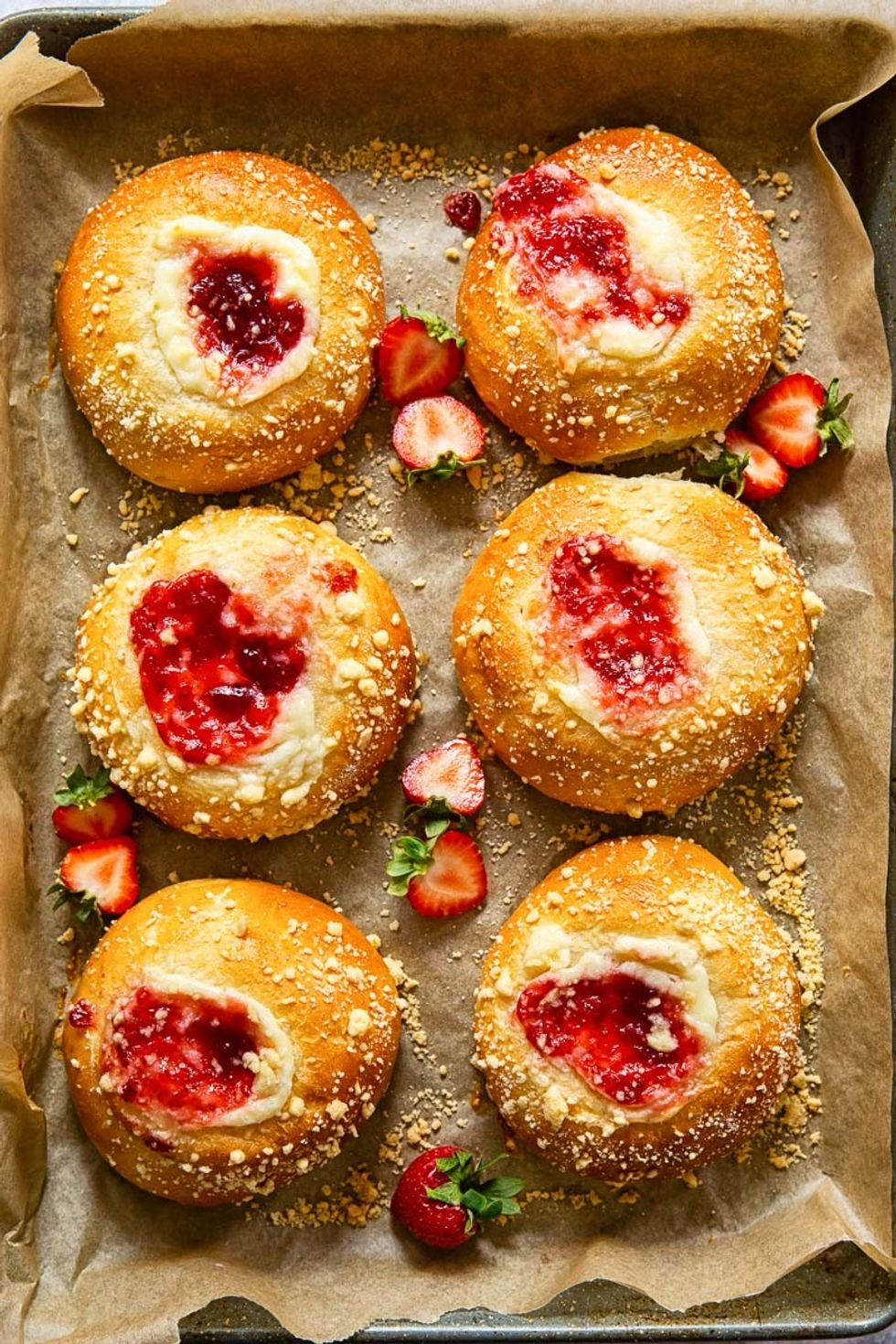 Strawberry Cheesecake Vatrushka Buns