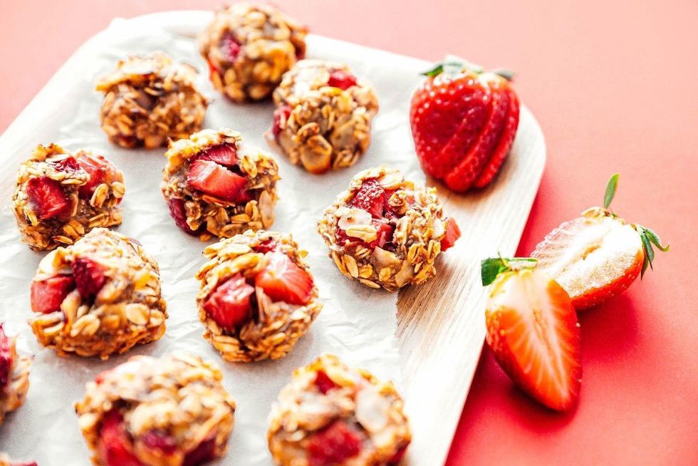 Strawberry Chia Oatmeal Cookies