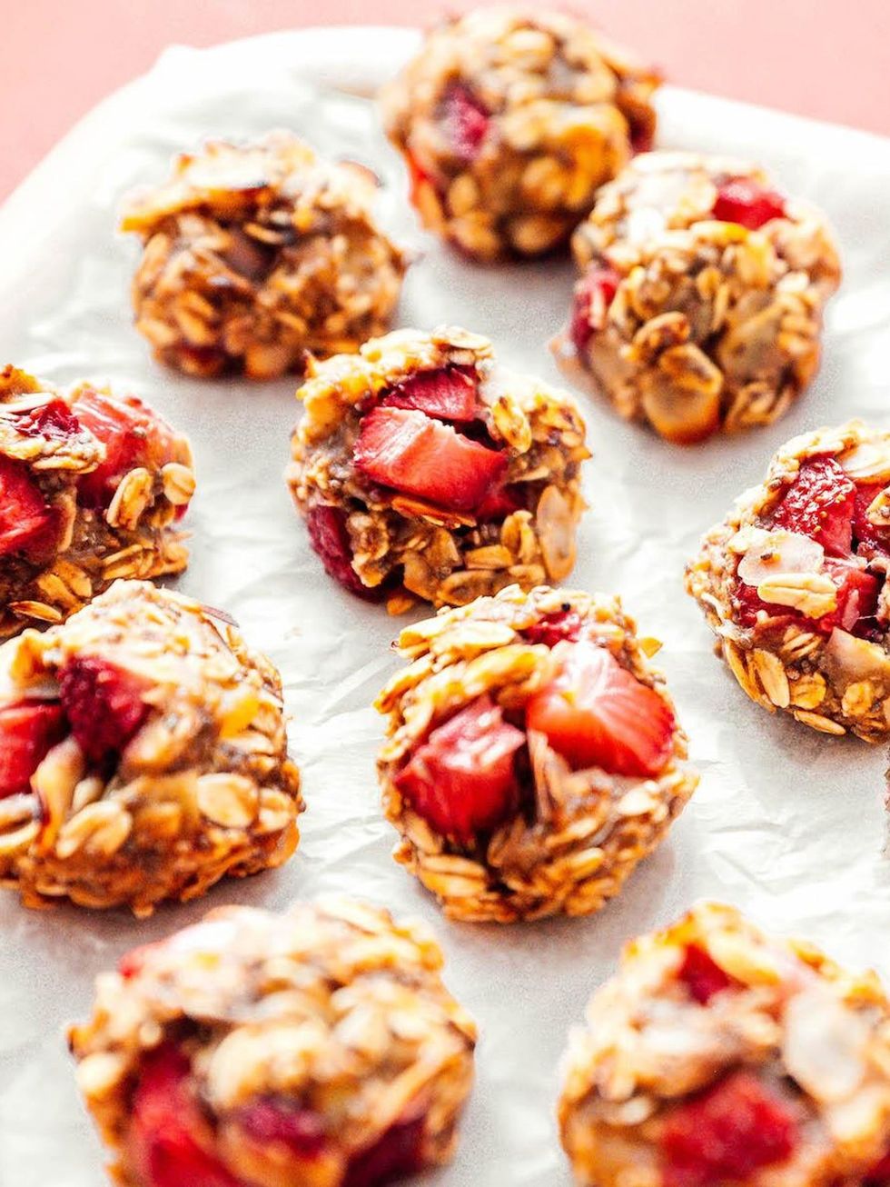 Strawberry Chia Oatmeal Cookies