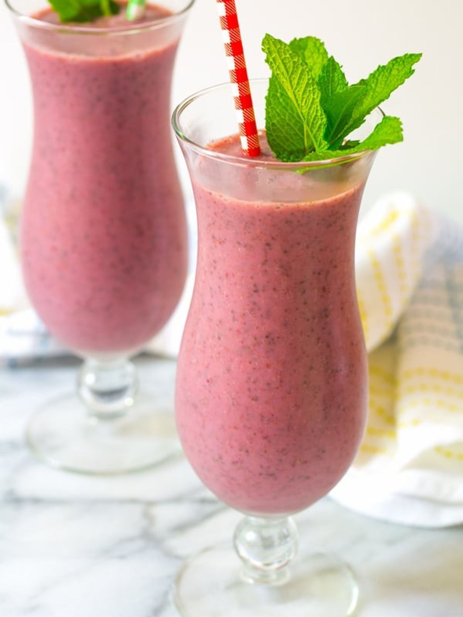 Strawberry Chocolate Mint Smoothies
