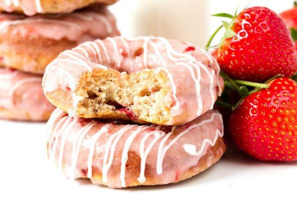 strawberry donuts krispy kreme free donuts