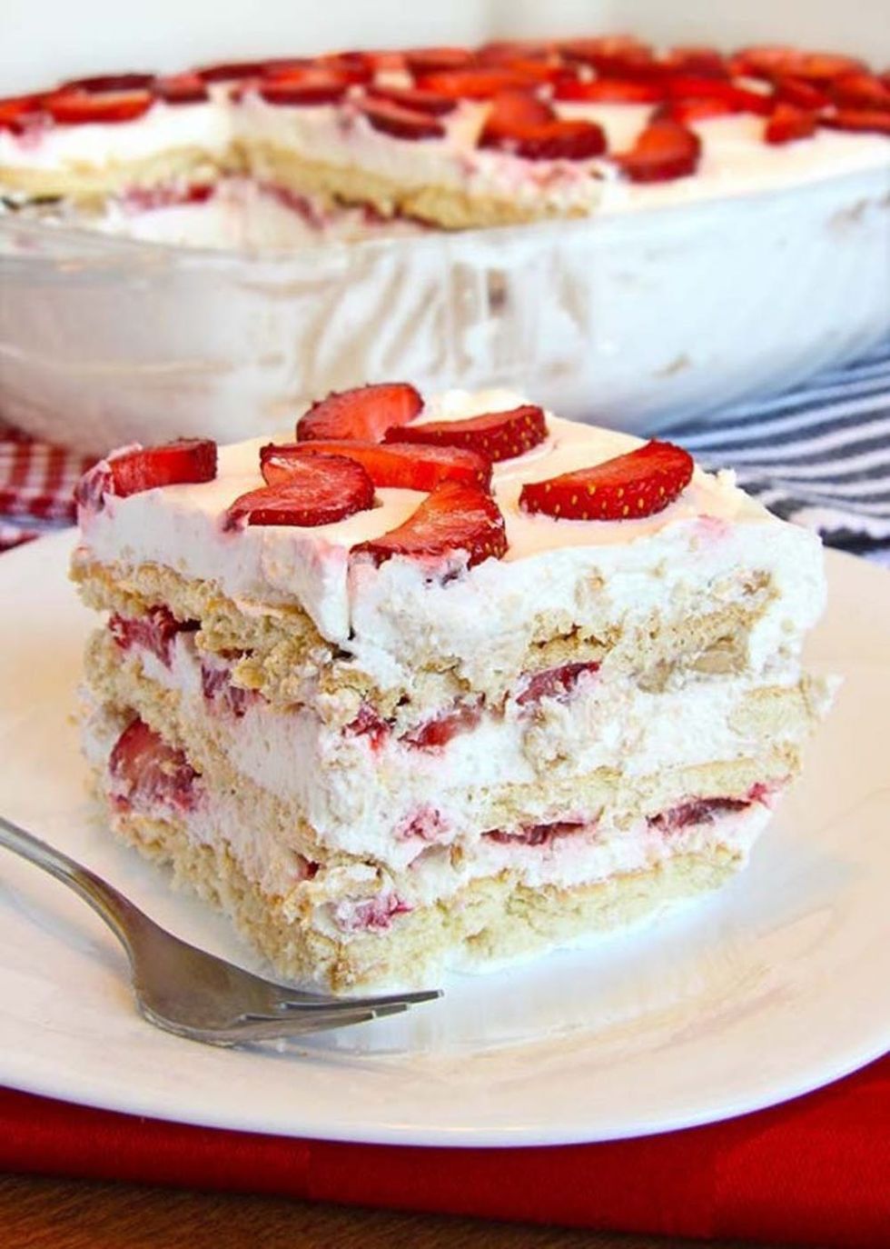 strawberry icebox cake