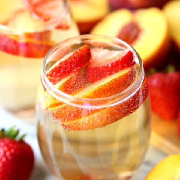 strawberry Peach Champagne Punch