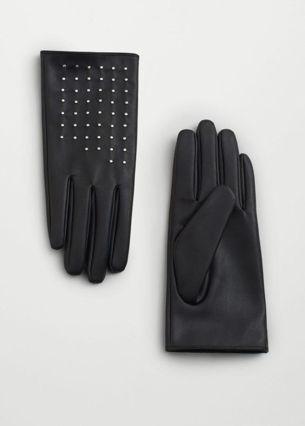 studded-gloves