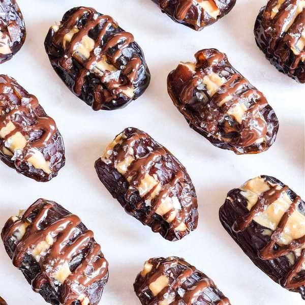 Stuffed Dates with Peanut Butter and Chocolate