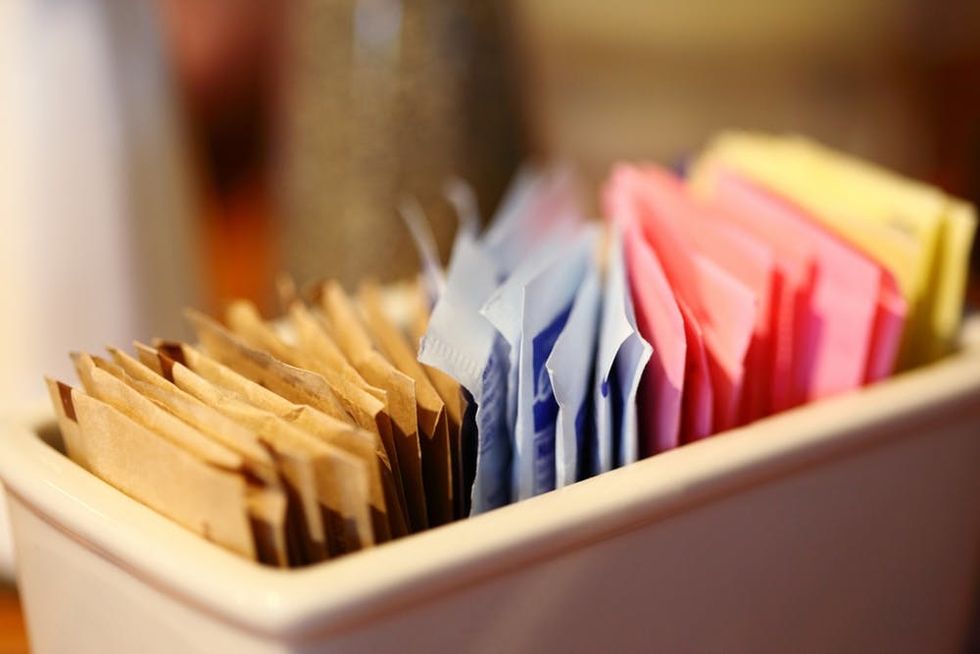 Sugar and artificial sweetener packets