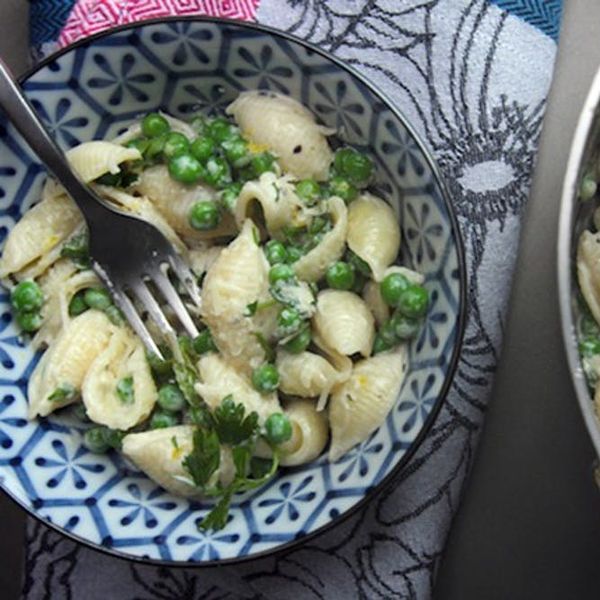 Sweet Peas and Shells Alfredo