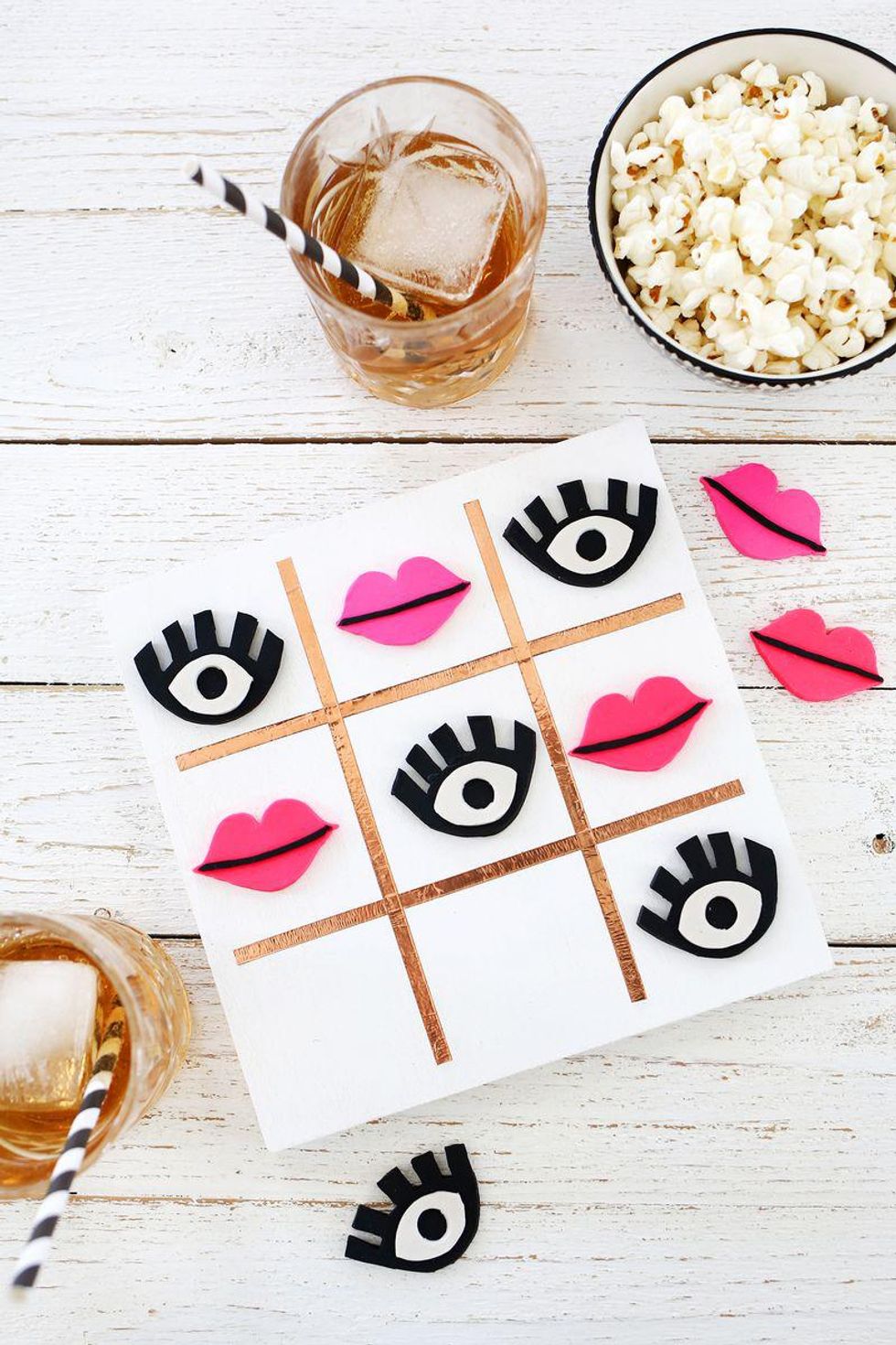Tabletop Tic-Tac-Toe DIY outdoor games