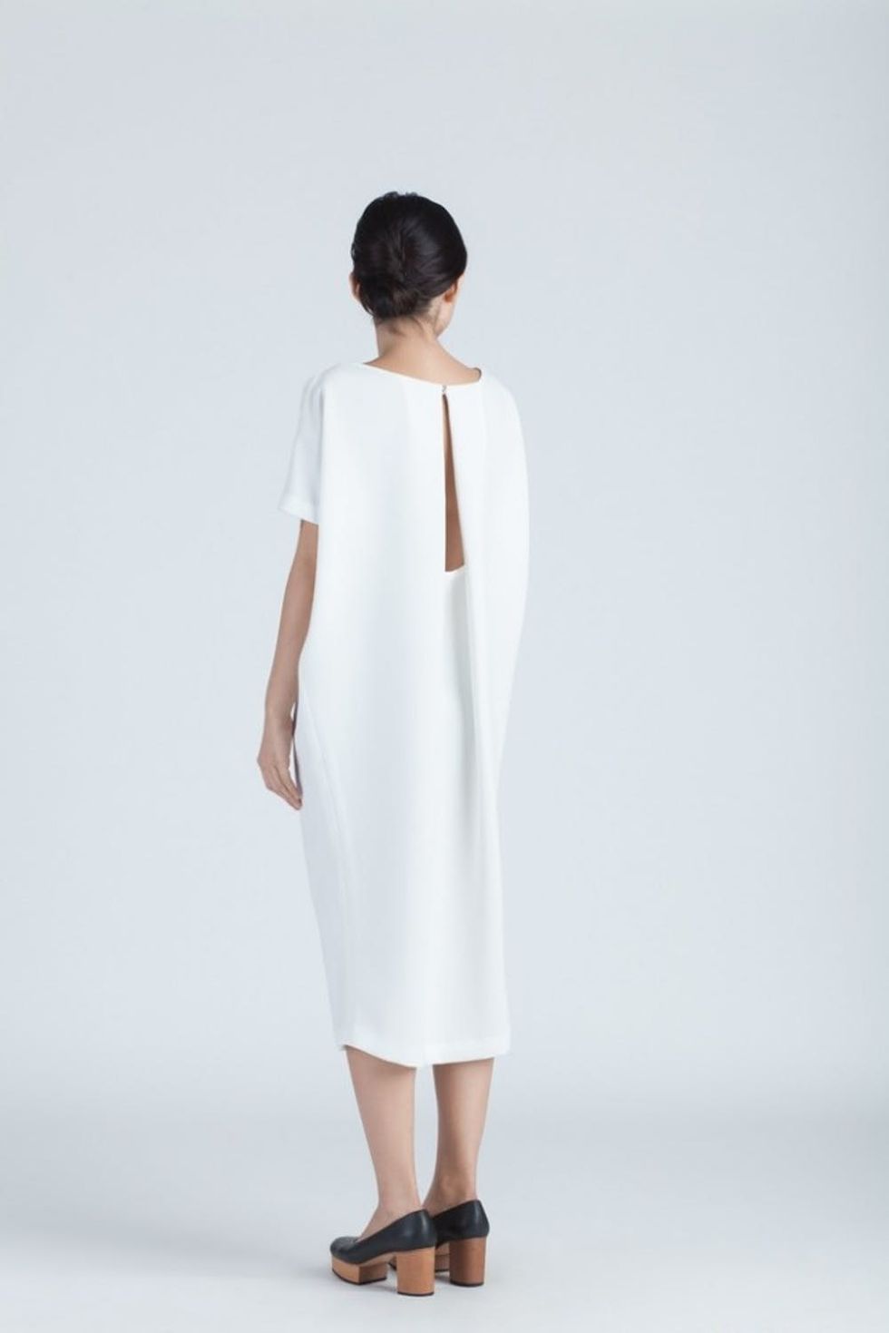tam-giac-cutout-dress