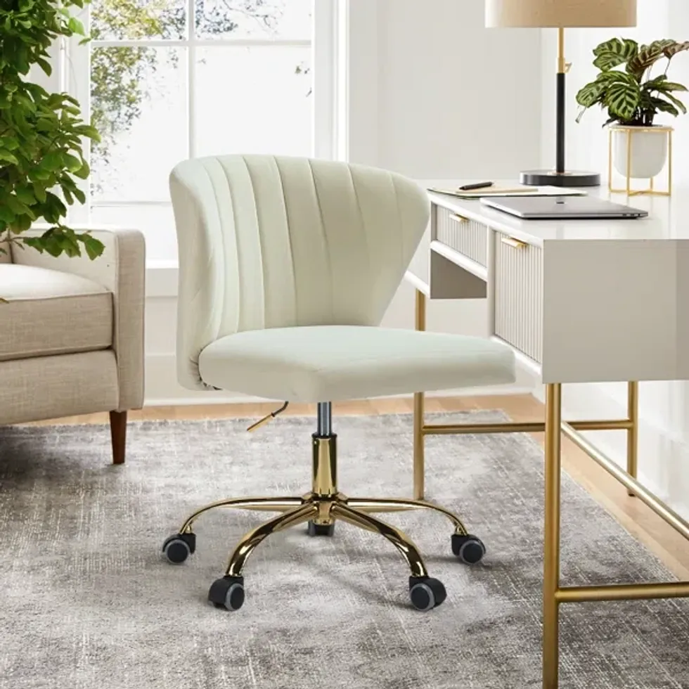 Task Chair With Tufted Back