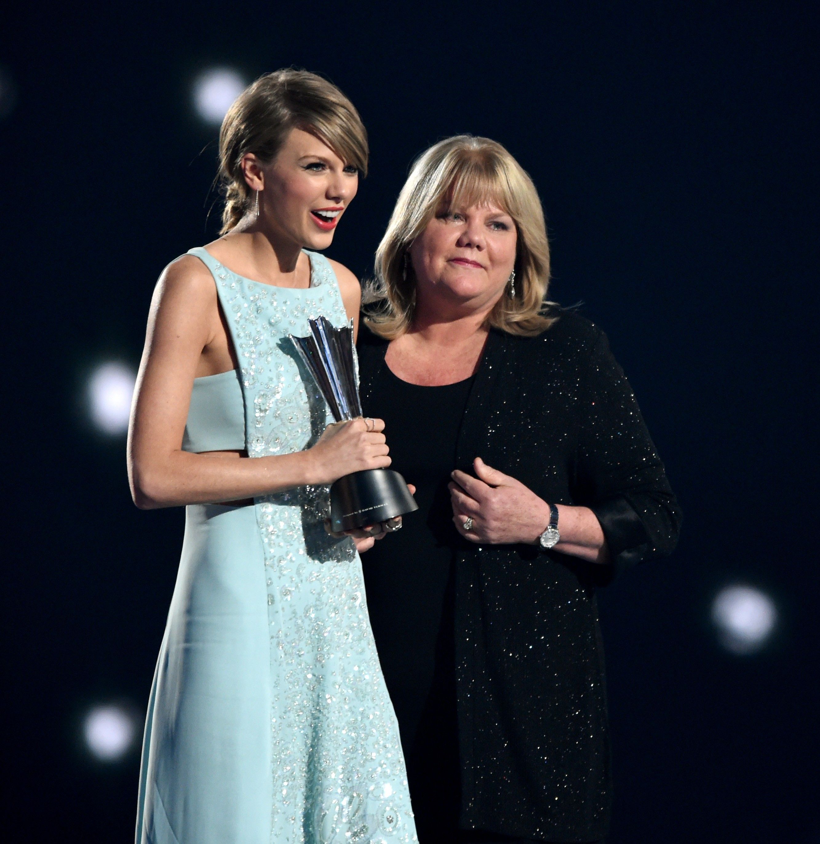 taylor swift and andrea swift