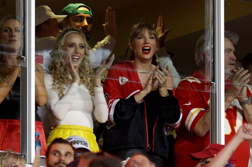 taylor swift brittany mahomes