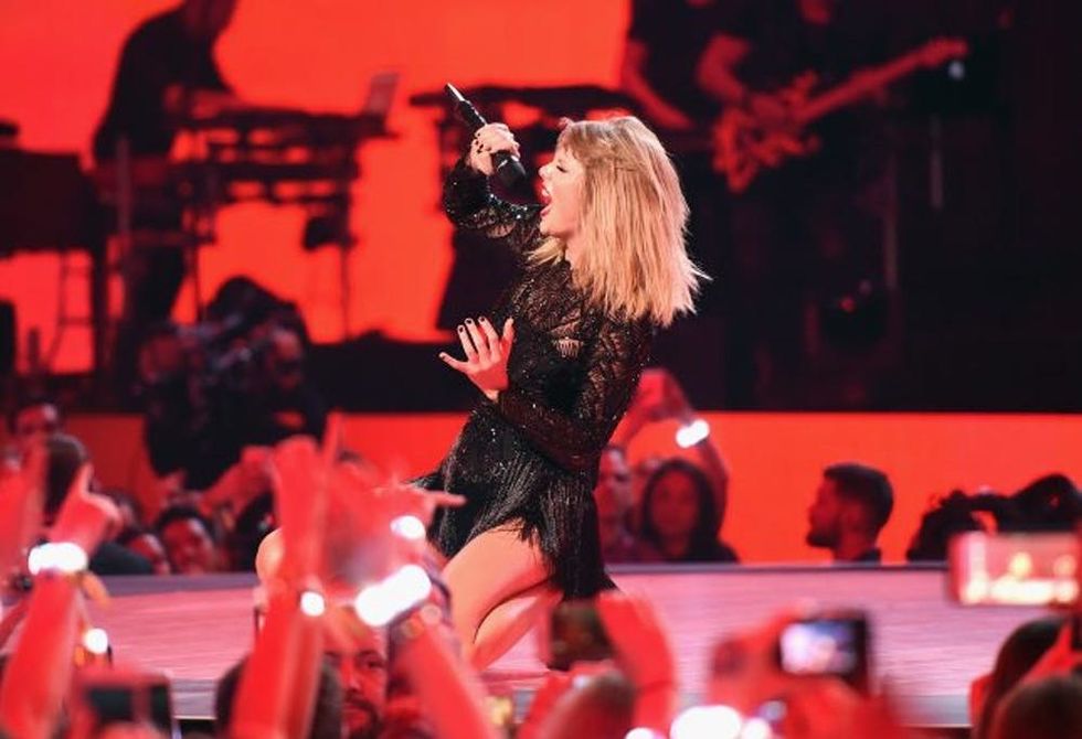 Taylor Swift on stage