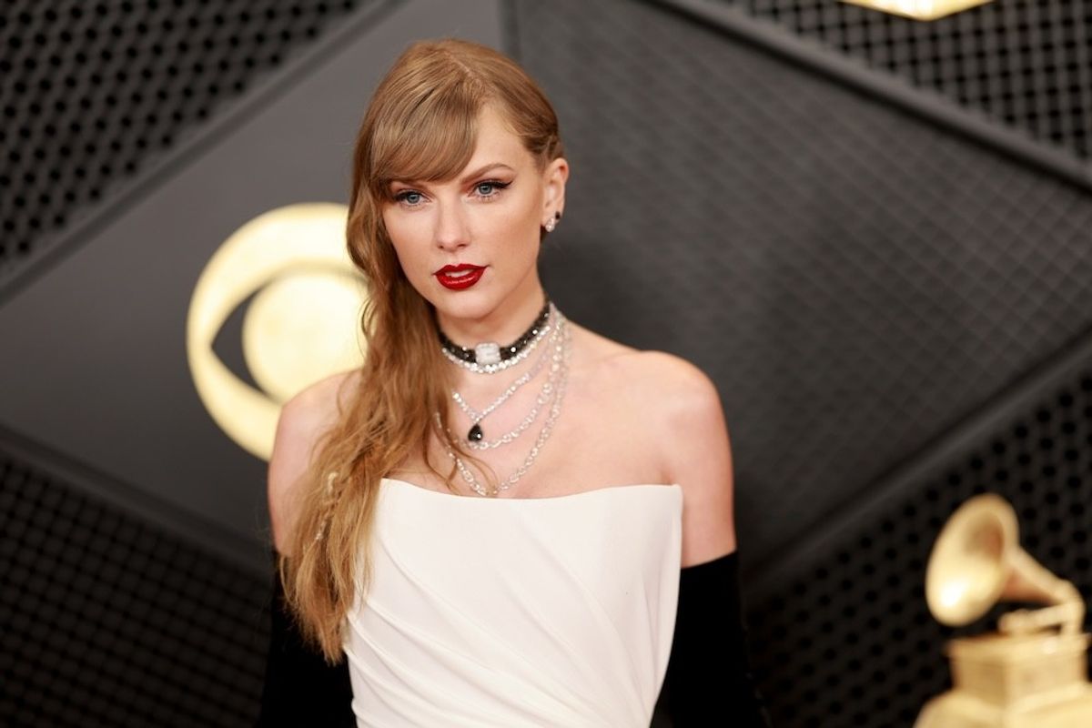 taylor swift presenting at the 2025 grammys