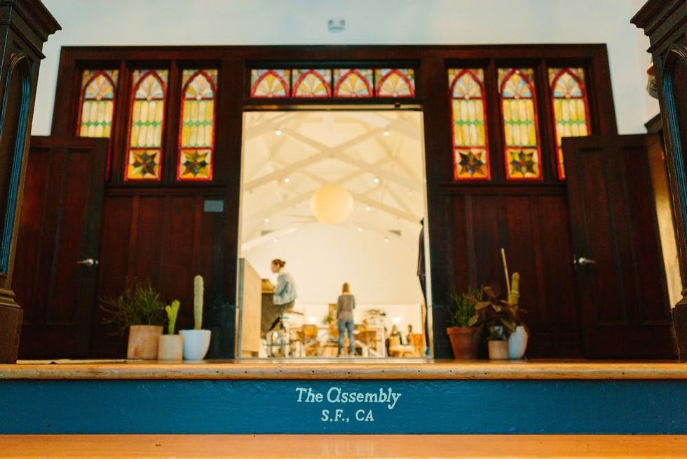 The_Assembly_main-room-entry