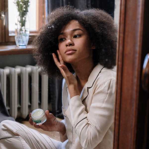 The Best Skincare Routine For Your 20s, 30s, 40s & Beyond, According To Dermatologists