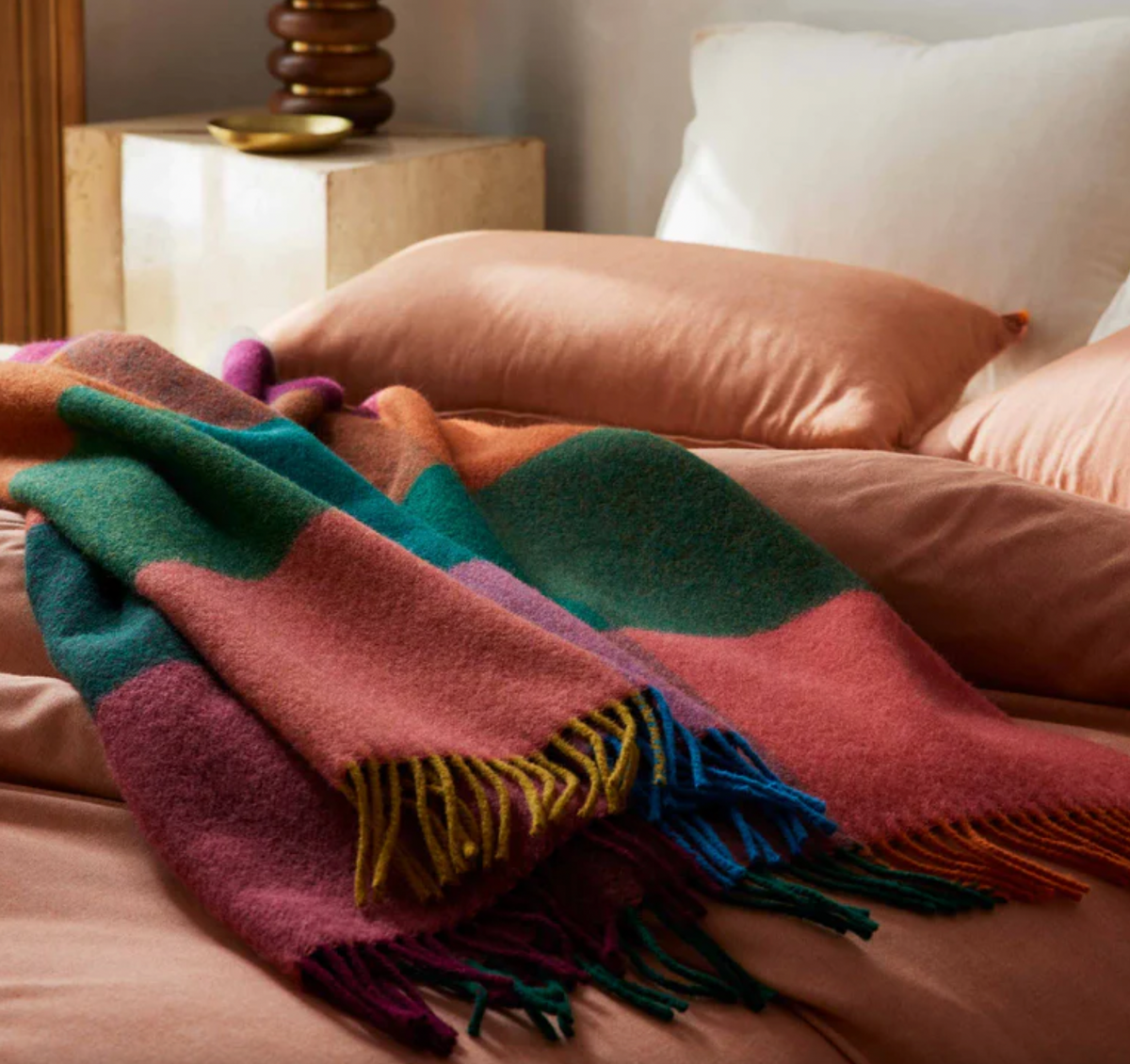 the best throw blankets for a cozy comfy fall