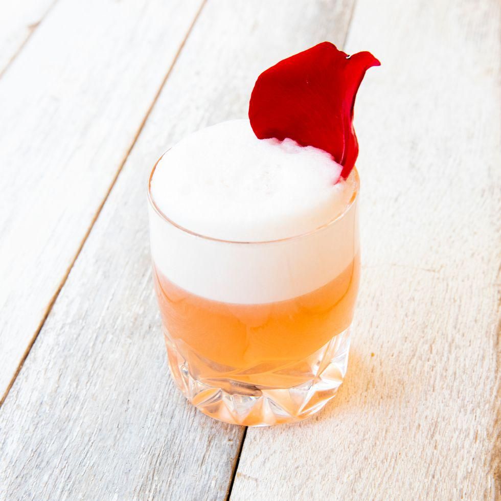 The CuraFizz cbd cocktail